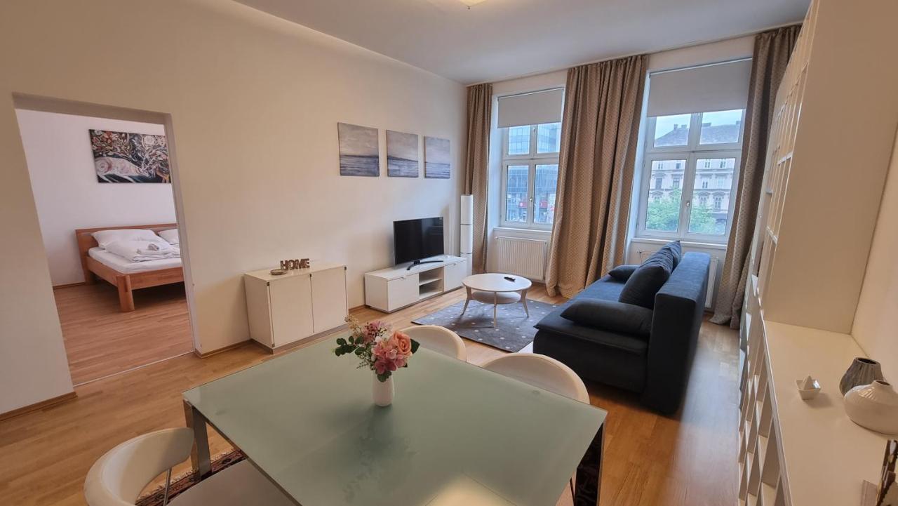 Sunny Apartment Next To Metro 1Br Viena Exterior foto