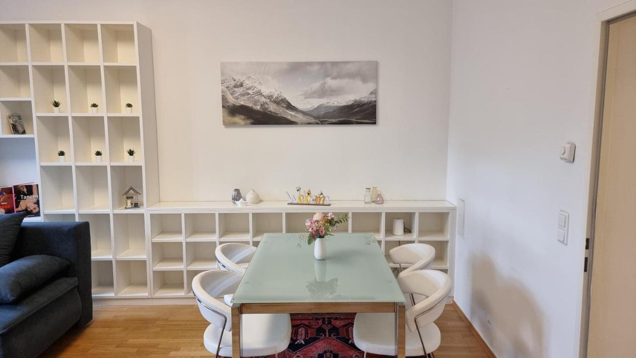 Sunny Apartment Next To Metro 1Br Viena Exterior foto