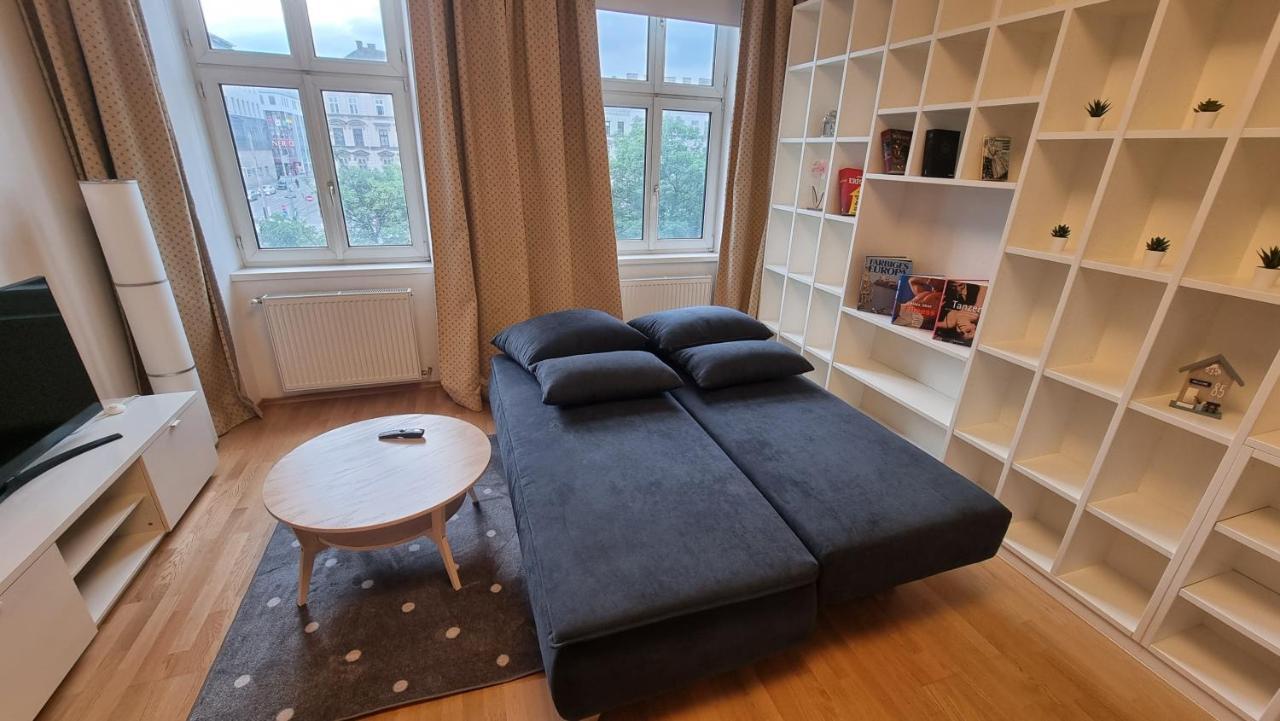 Sunny Apartment Next To Metro 1Br Viena Exterior foto